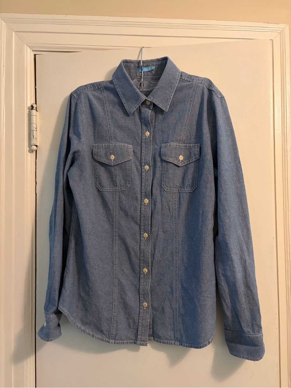 J. McLaughlin Blue Chambray 100% Cotton Button Down Shirt Size 6